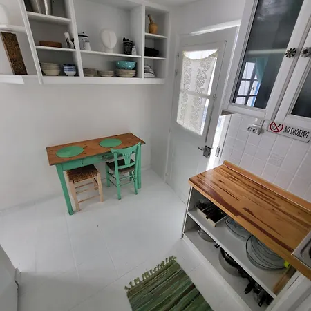 Manolia House Apartment
