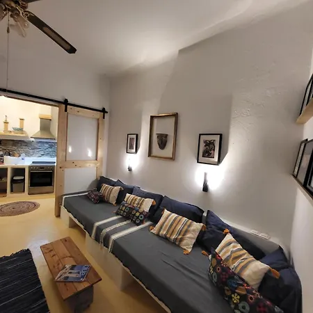 Manolia House 아파트 *